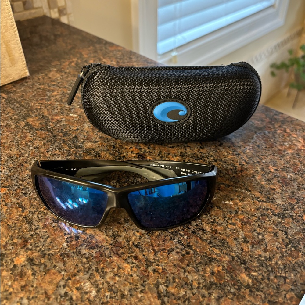 Costa Tuna Alley TA 11 Sunglasses